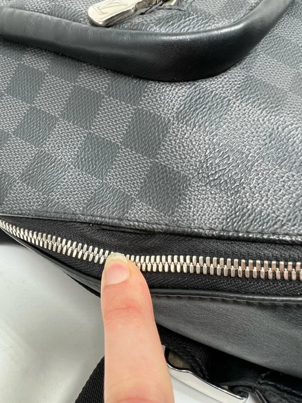 Louis Vuitton Josh Backpack Black Leather Damier Graphite - Picture 14 of 15